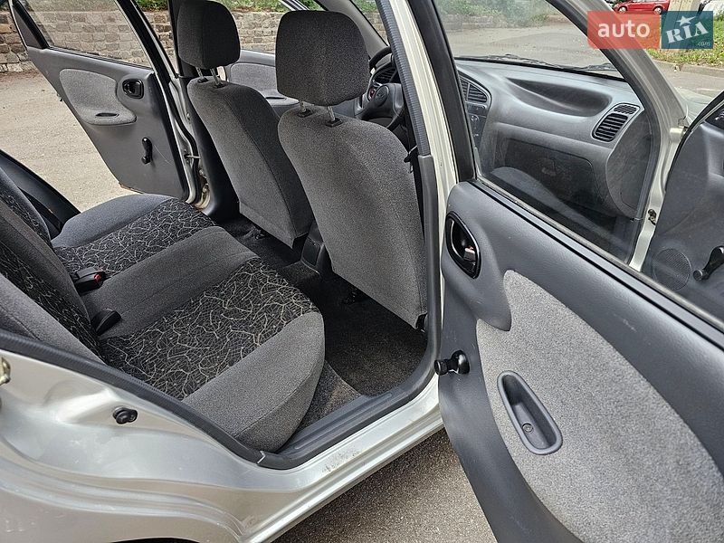 Седан Daewoo Lanos 2006 в Харкові