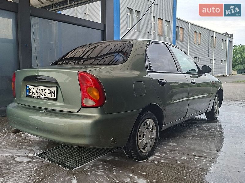 Седан Daewoo Lanos 2006 в Малині