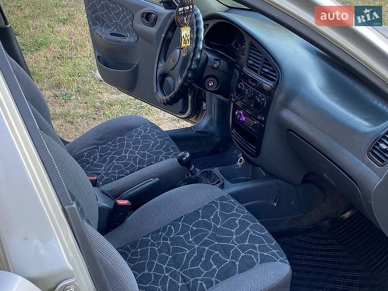 Седан Daewoo Lanos 2003 в Киеве