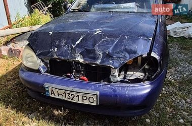 Седан Daewoo Lanos 2003 в Киеве