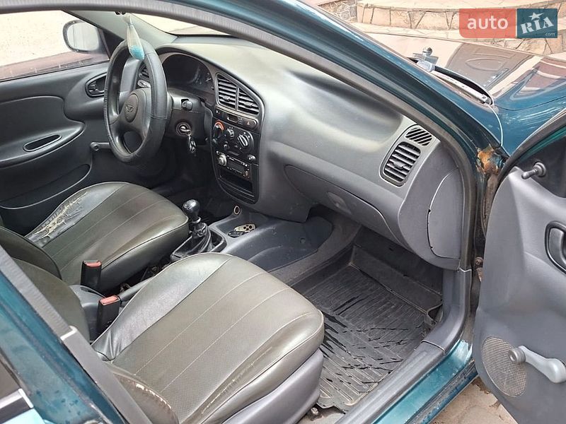 Седан Daewoo Lanos 1998 в Глухові