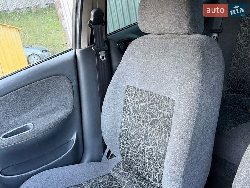 Седан Daewoo Lanos 2005 в Львові