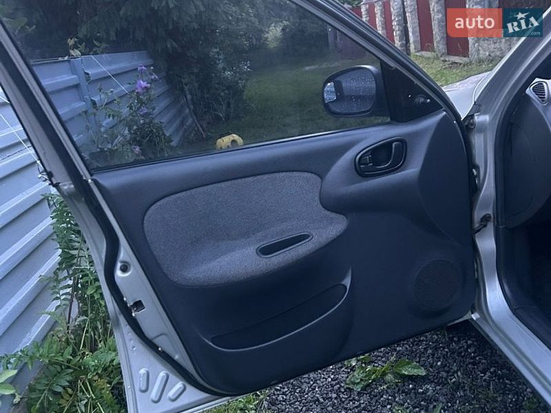 Седан Daewoo Lanos 2005 в Тернополі
