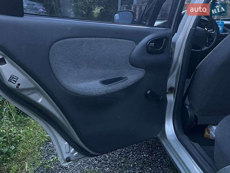 Седан Daewoo Lanos 2005 в Тернополі