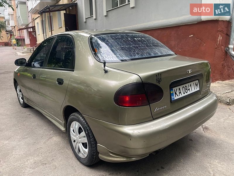 Седан Daewoo Lanos 2002 в Ровно