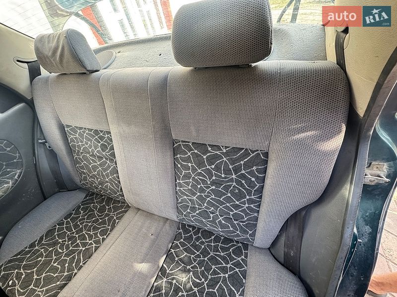 Седан Daewoo Lanos 2004 в Борщеве