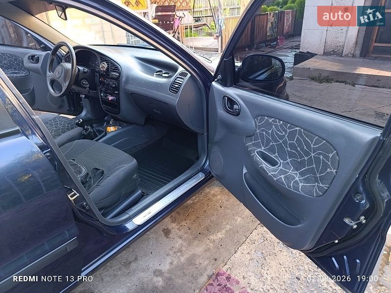Седан Daewoo Lanos 2004 в Кривом Роге