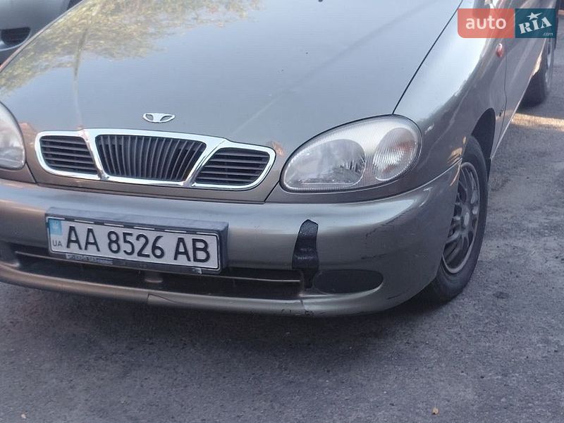 Седан Daewoo Lanos 2004 в Макарові
