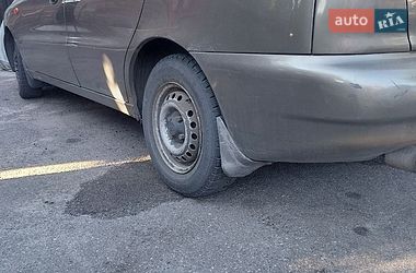 Седан Daewoo Lanos 2004 в Макарові