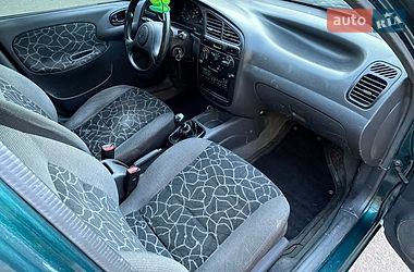 Седан Daewoo Lanos 2002 в Одессе