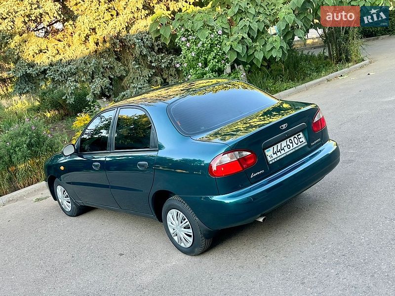 Седан Daewoo Lanos 2002 в Одессе