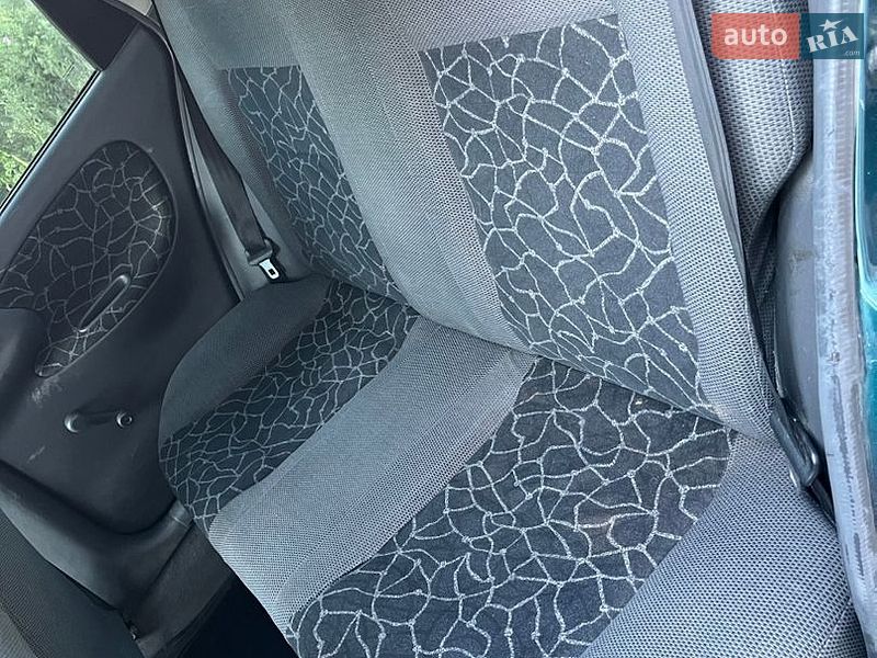 Седан Daewoo Lanos 2002 в Одессе