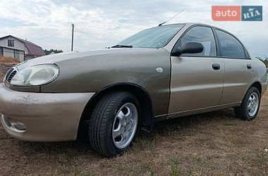 Седан Daewoo Lanos 2008 в Десні