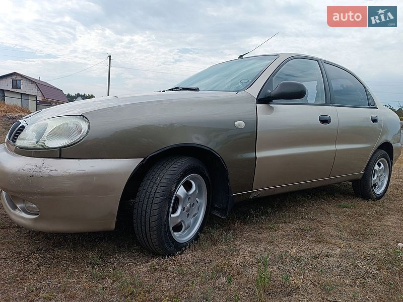 Седан Daewoo Lanos 2008 в Десні