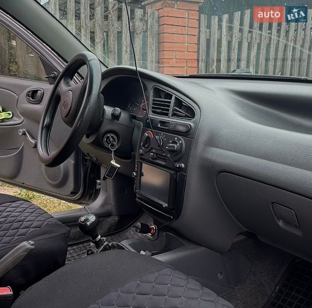 Седан Daewoo Lanos 2010 в Полтаві
