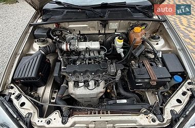 Седан Daewoo Lanos 2004 в Запоріжжі