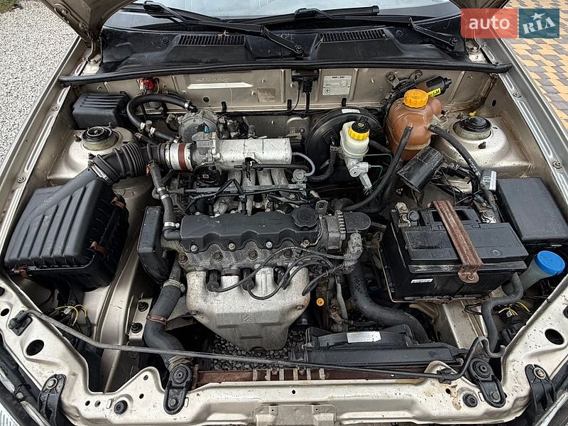 Седан Daewoo Lanos 2004 в Запоріжжі