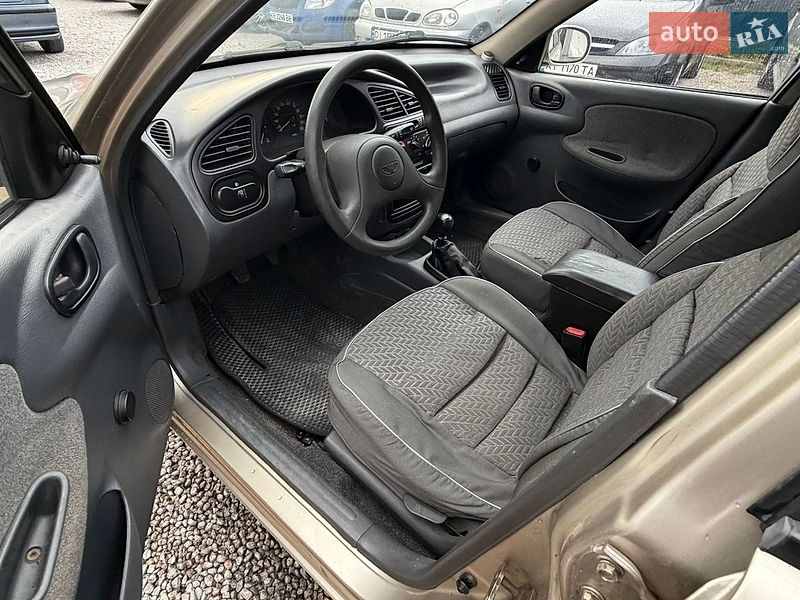 Седан Daewoo Lanos 2004 в Запоріжжі