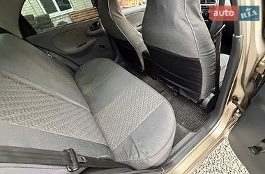 Седан Daewoo Lanos 2004 в Запоріжжі