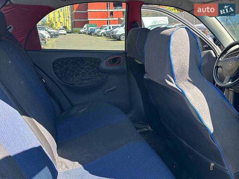 Седан Daewoo Lanos 2003 в Киеве