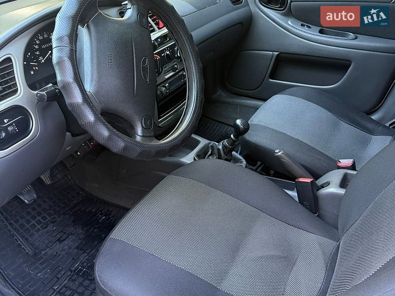 Седан Daewoo Lanos 2005 в Харкові
