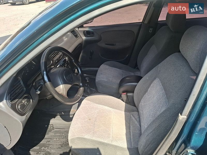 Седан Daewoo Lanos 2004 в Немирове