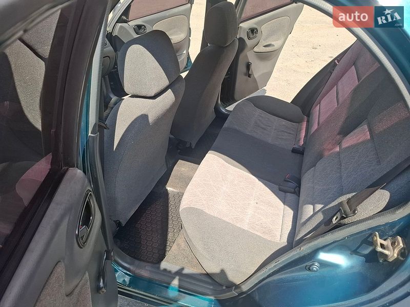 Седан Daewoo Lanos 2004 в Немирове