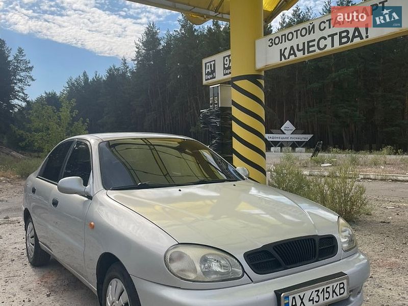 Седан Daewoo Lanos 2005 в Слобожанському