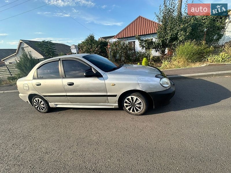 Седан Daewoo Lanos 2004 в Миколаєві