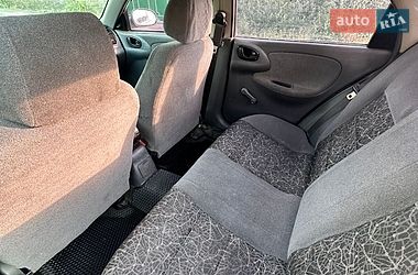 Седан Daewoo Lanos 2004 в Миколаєві