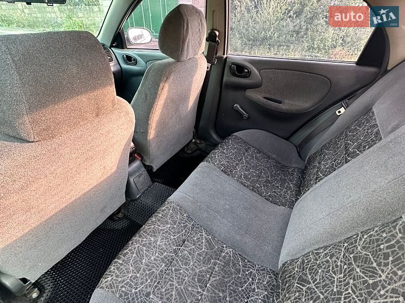 Седан Daewoo Lanos 2004 в Миколаєві