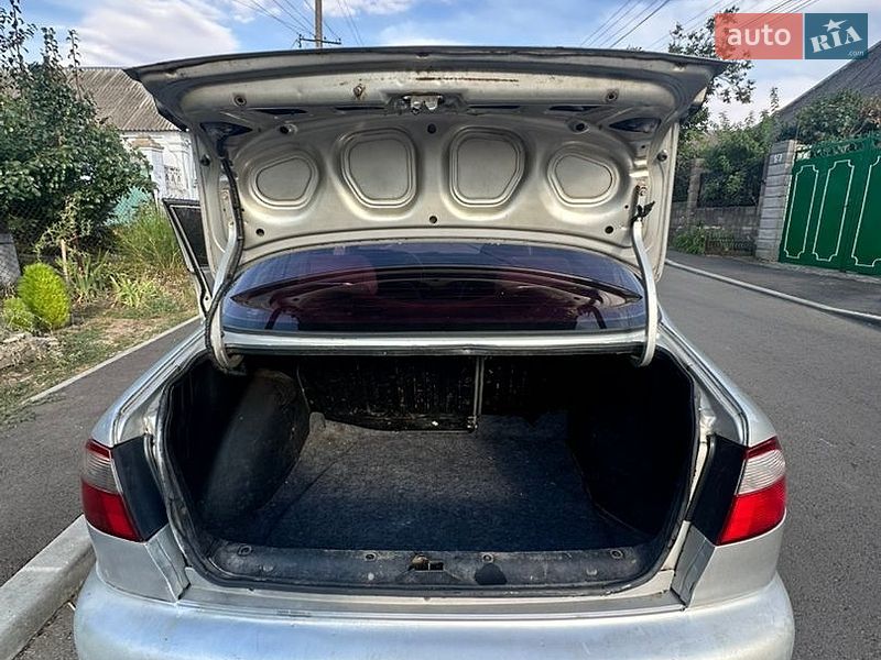Седан Daewoo Lanos 2004 в Миколаєві