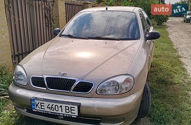 Седан Daewoo Lanos 2002 в Синельниково
