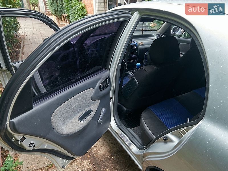 Седан Daewoo Lanos 2008 в Дніпрі