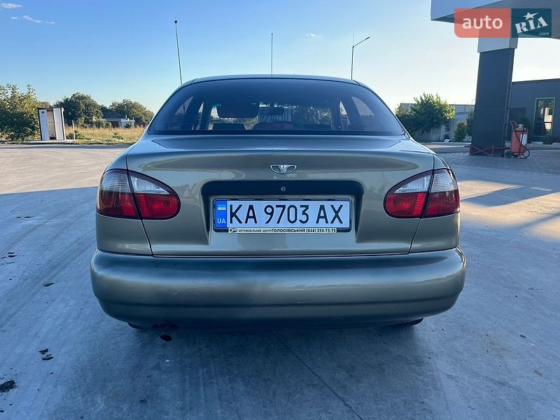 Седан Daewoo Lanos 2006 в Новом Буге