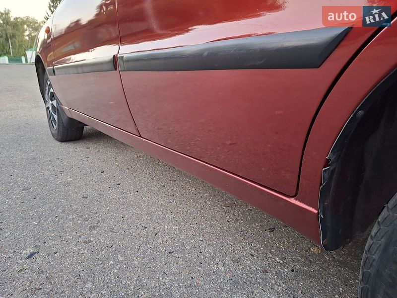 Седан Daewoo Lanos 2003 в Полтаве
