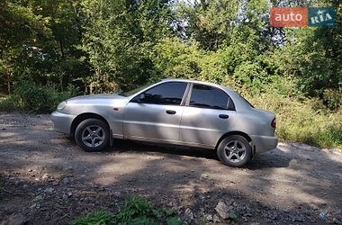 Седан Daewoo Lanos 2002 в Каменском