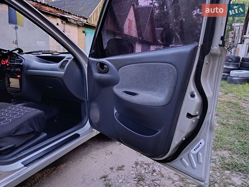 Седан Daewoo Lanos 2007 в Житомире