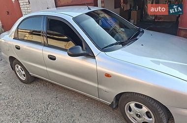 Седан Daewoo Lanos 2004 в Дніпрі