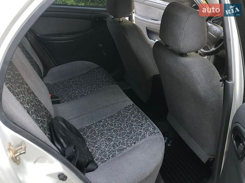 Седан Daewoo Lanos 2009 в Києві