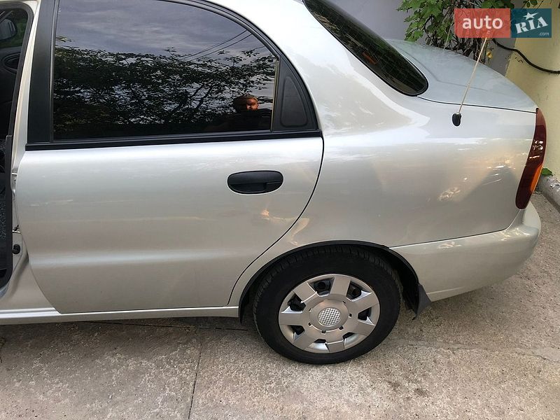 Седан Daewoo Lanos 2009 в Киеве