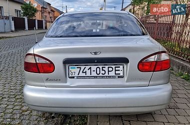 Седан Daewoo Lanos 2002 в Хусті