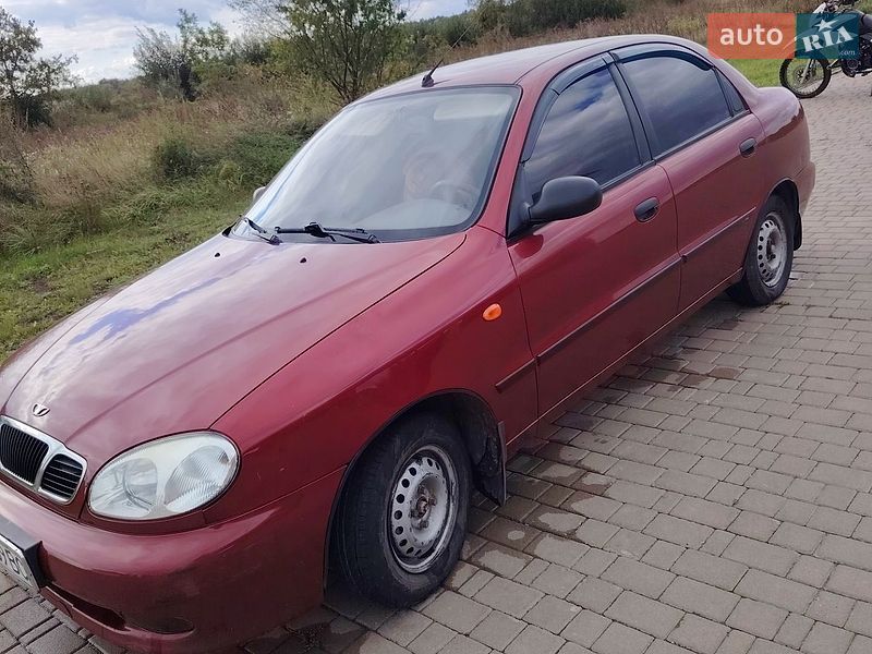 Седан Daewoo Lanos 2006 в Отынии