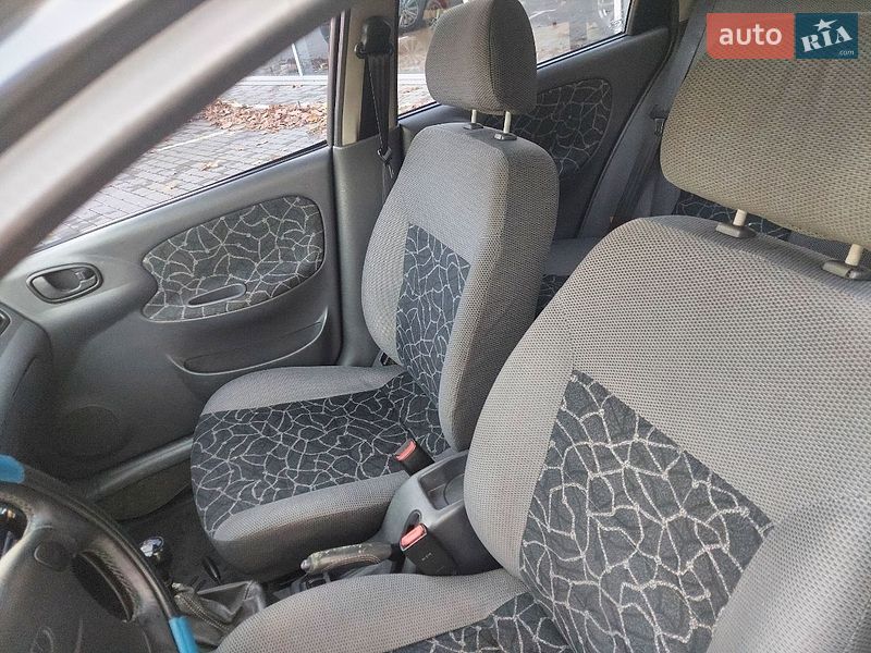 Седан Daewoo Lanos 2004 в Одесі
