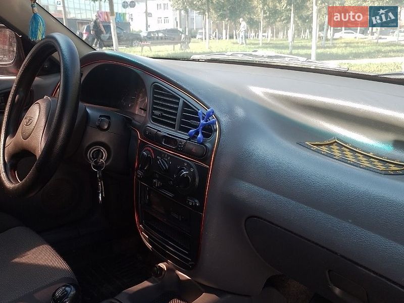 Седан Daewoo Lanos 2004 в Харькове