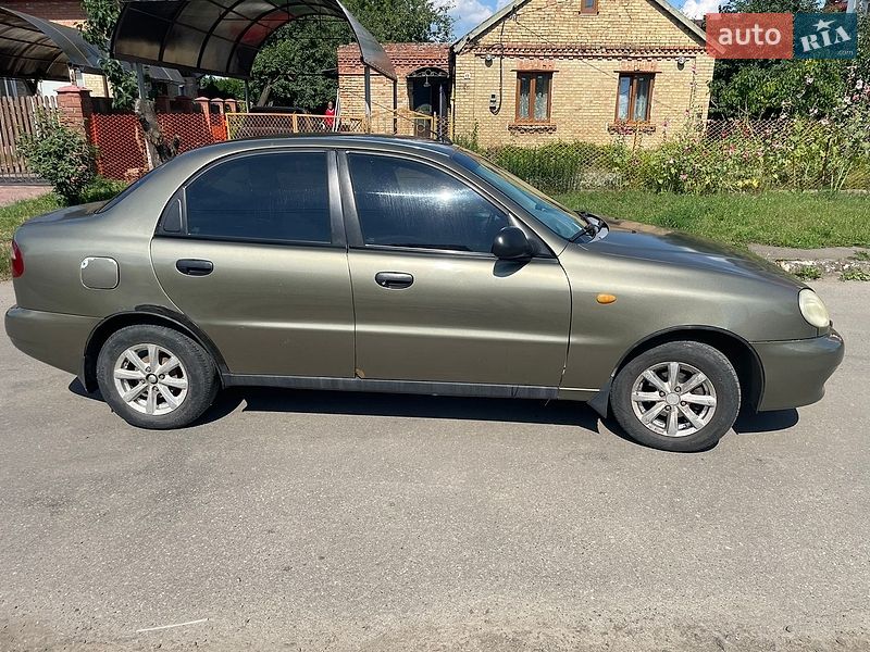 Седан Daewoo Lanos 2004 в Луцке