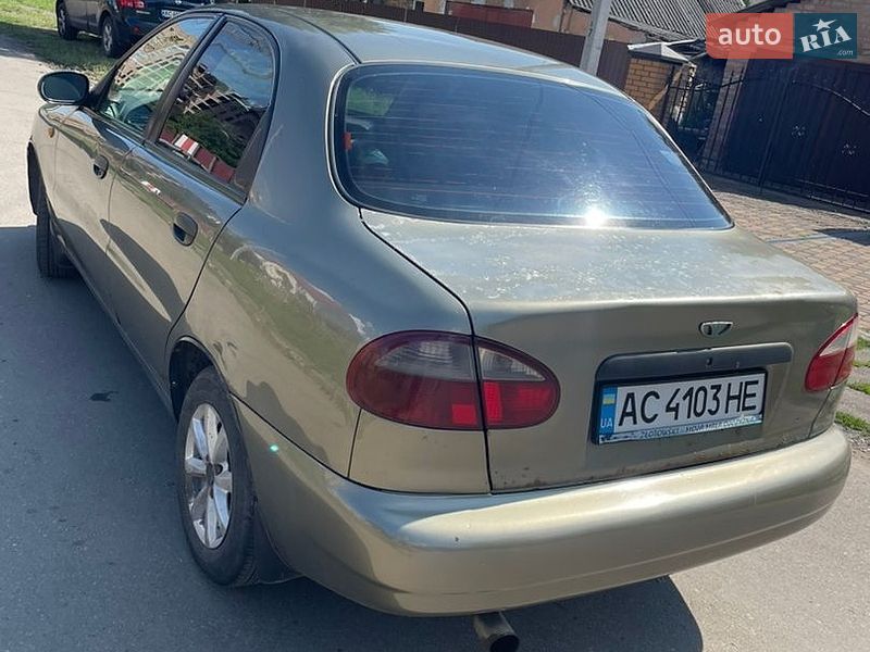 Седан Daewoo Lanos 2004 в Луцке