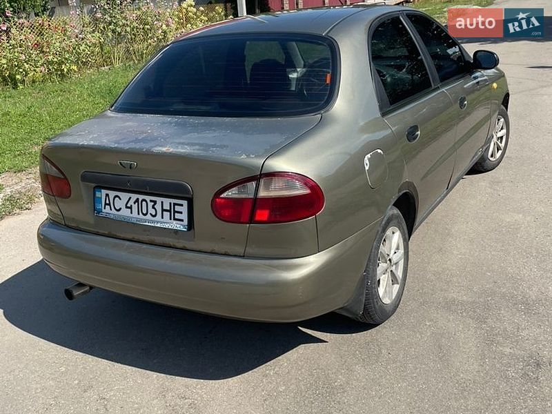 Седан Daewoo Lanos 2004 в Луцке