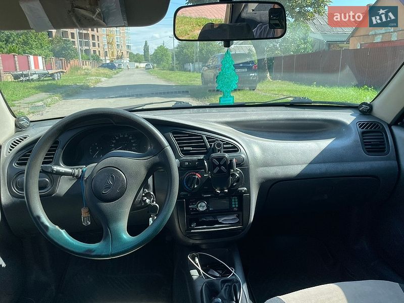 Седан Daewoo Lanos 2004 в Луцке