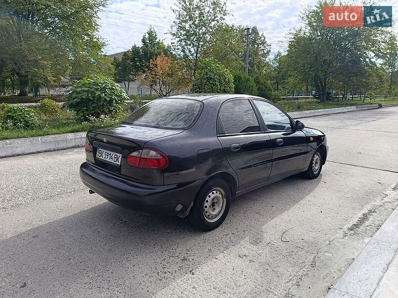 Седан Daewoo Lanos 2007 в Сарнах